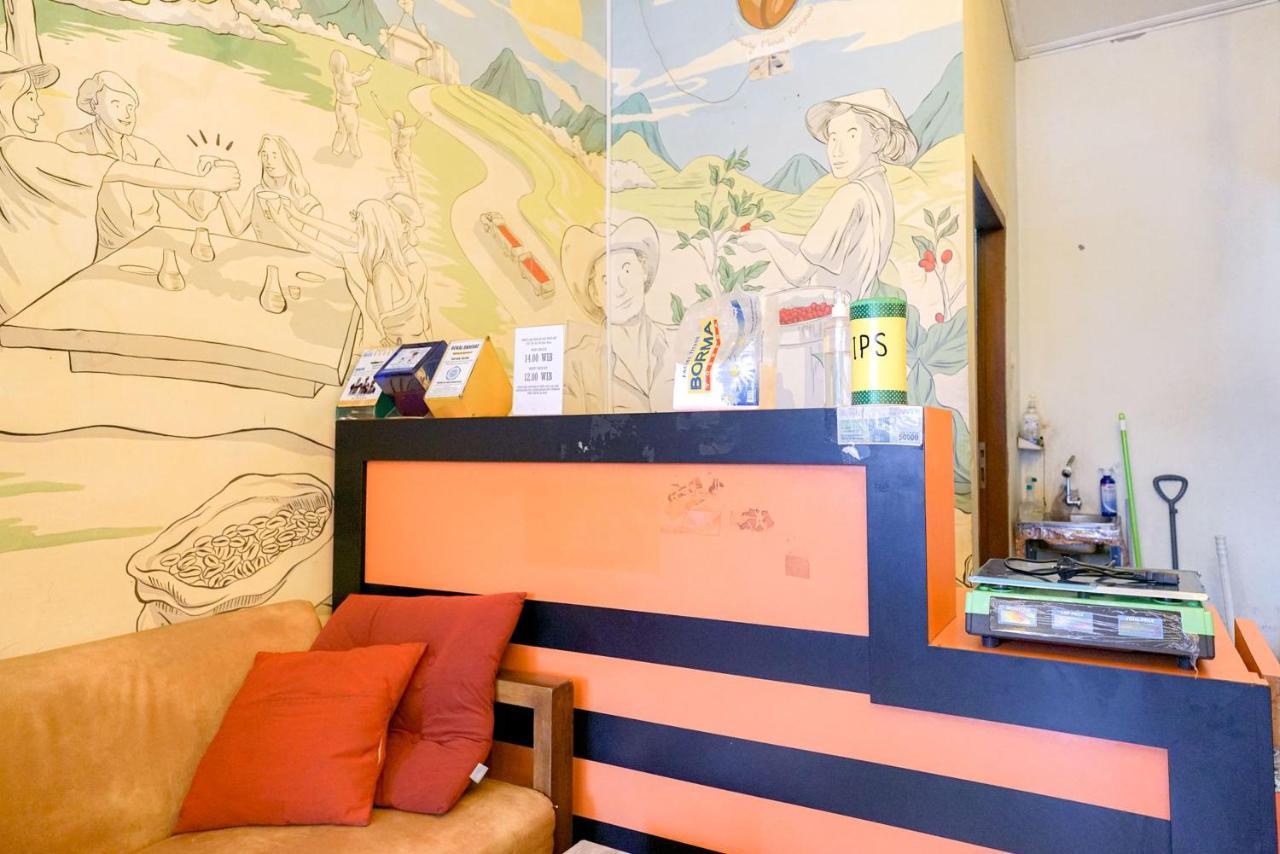 Reddoorz At Buah Batu 5 Hotel Bandung Ngoại thất bức ảnh