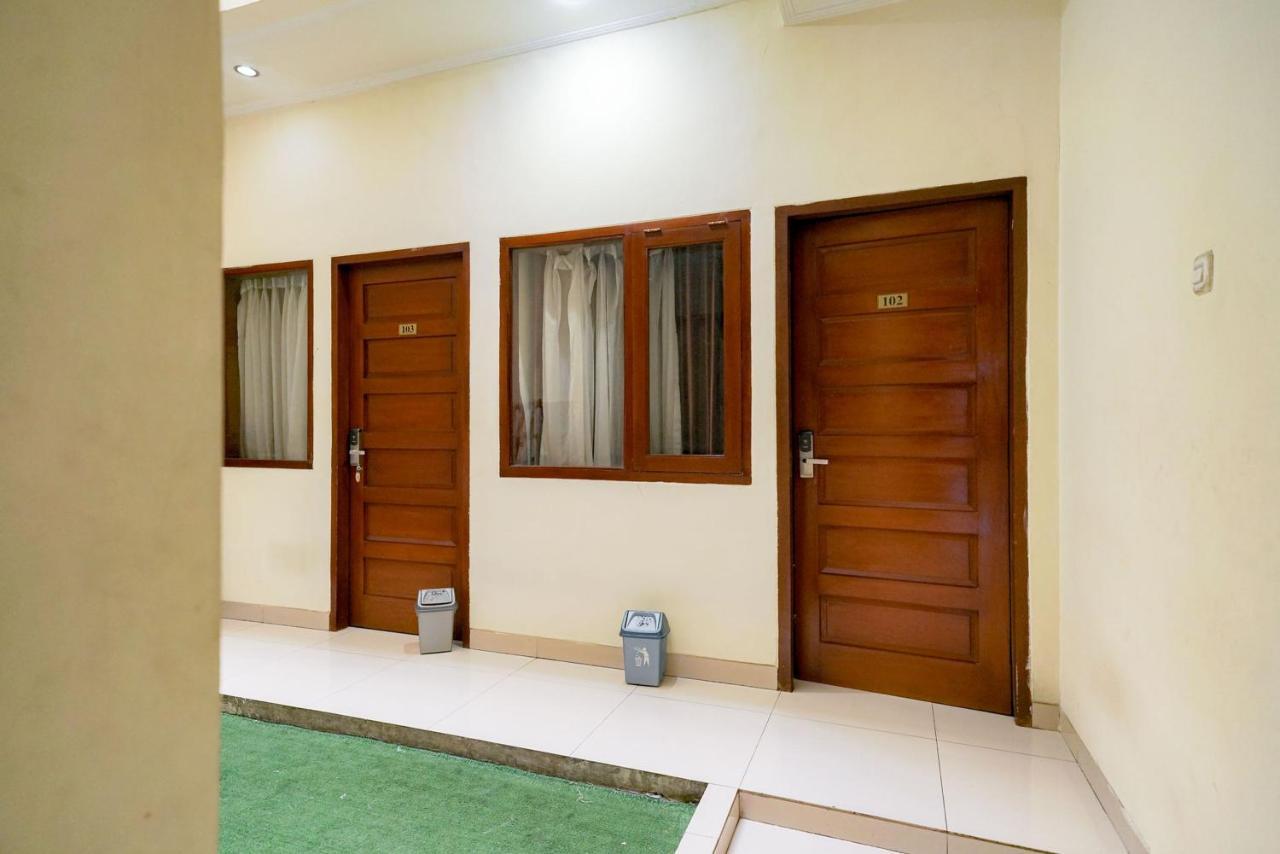 Reddoorz At Buah Batu 5 Hotel Bandung Ngoại thất bức ảnh