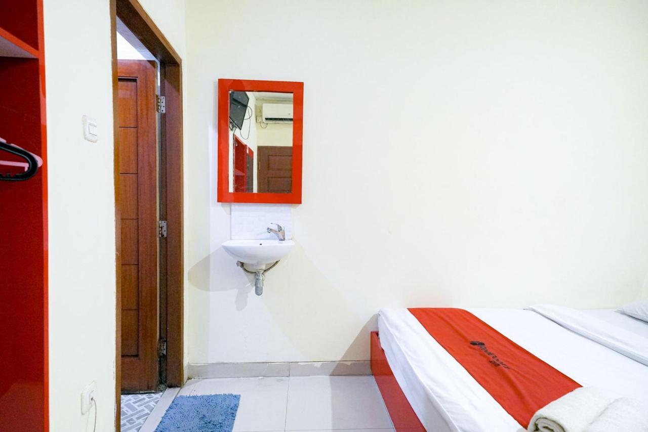 Reddoorz At Buah Batu 5 Hotel Bandung Ngoại thất bức ảnh