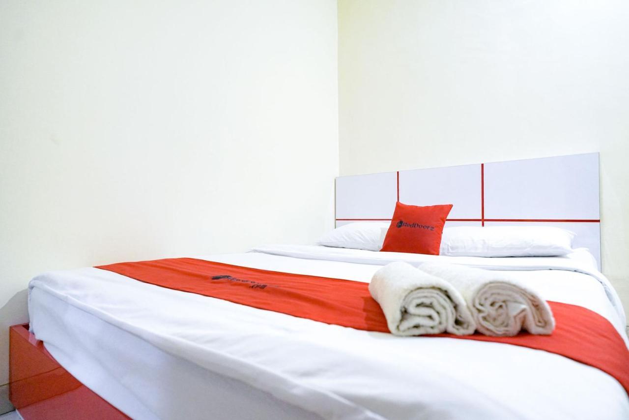 Reddoorz At Buah Batu 5 Hotel Bandung Ngoại thất bức ảnh