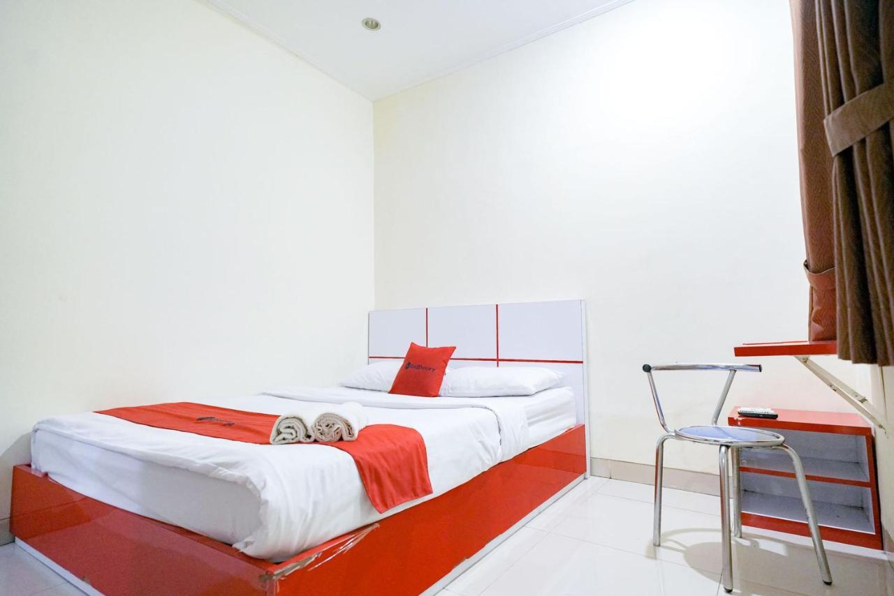 Reddoorz At Buah Batu 5 Hotel Bandung Ngoại thất bức ảnh