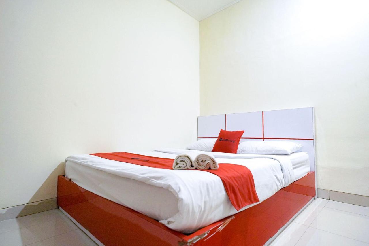 Reddoorz At Buah Batu 5 Hotel Bandung Ngoại thất bức ảnh