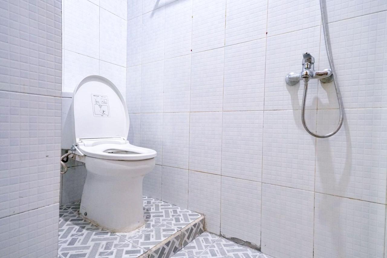 Reddoorz At Buah Batu 5 Hotel Bandung Ngoại thất bức ảnh
