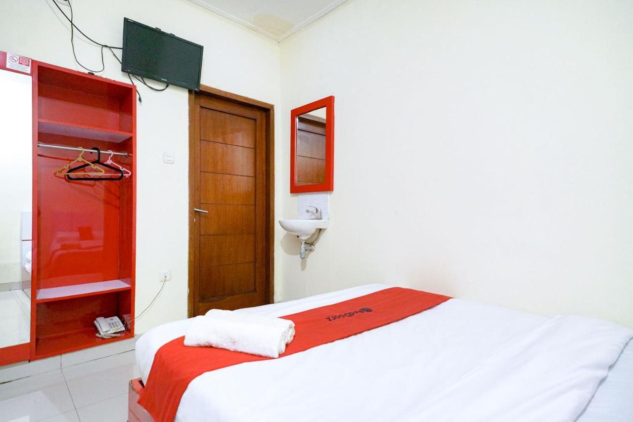 Reddoorz At Buah Batu 5 Hotel Bandung Ngoại thất bức ảnh